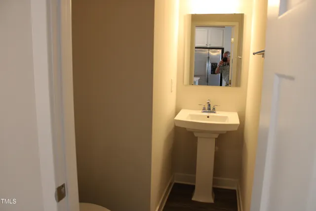 $2,300 | 943 Anthem Lane, Durham, NC 27713