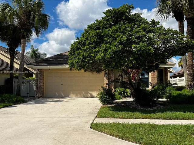 $257,500 | 8079 Popash Court, Boynton Beach, FL 33472