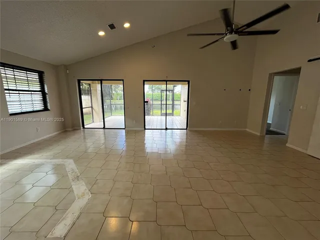 $257,500 | 8079 Popash Court, Boynton Beach, FL 33472