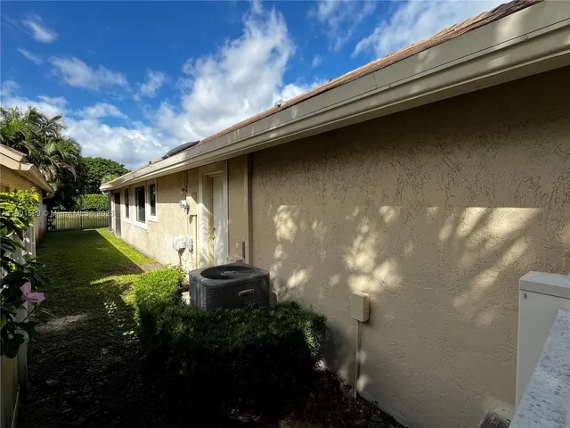 $257,500 | 8079 Popash Court, Boynton Beach, FL 33472