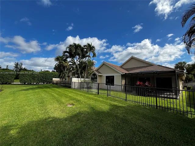 $257,500 | 8079 Popash Court, Boynton Beach, FL 33472