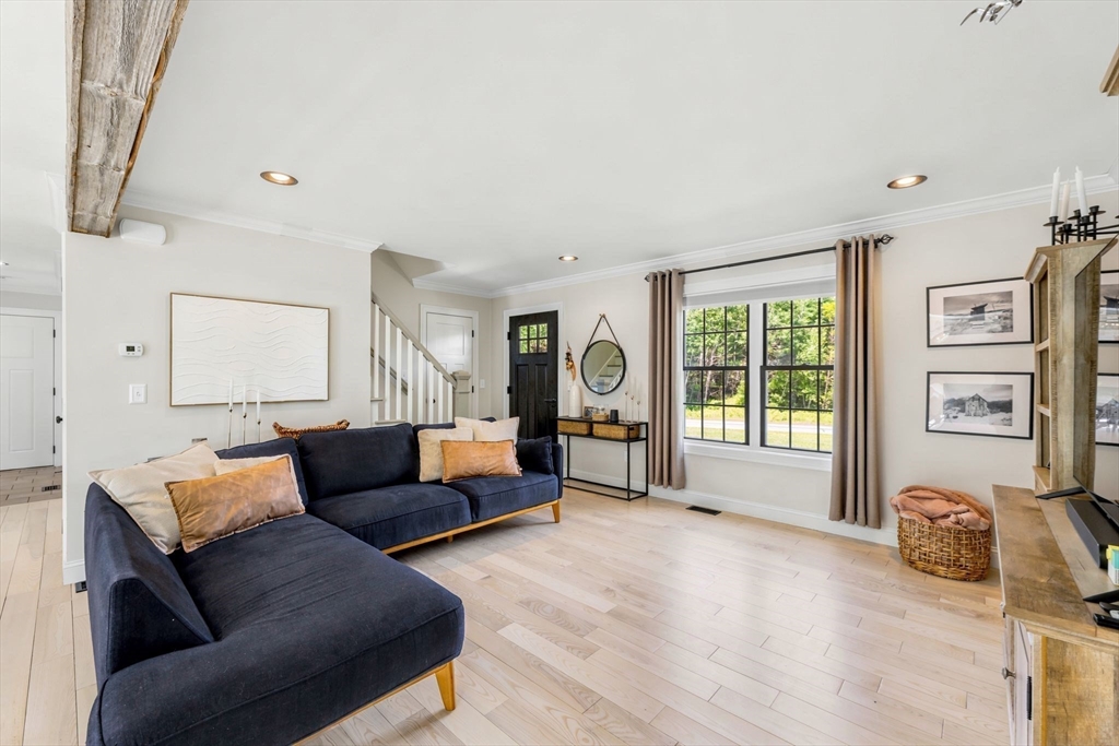 55 Gilbert Road Southampton, MA 01073 - Photo 4 of 42