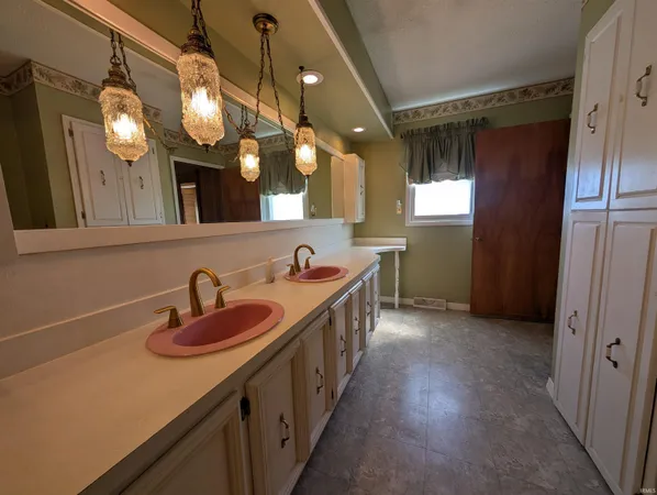 $135,000 | 707 Walnut Street, Lawrenceville, IL 62439