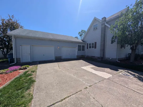 $135,000 | 707 Walnut Street, Lawrenceville, IL 62439