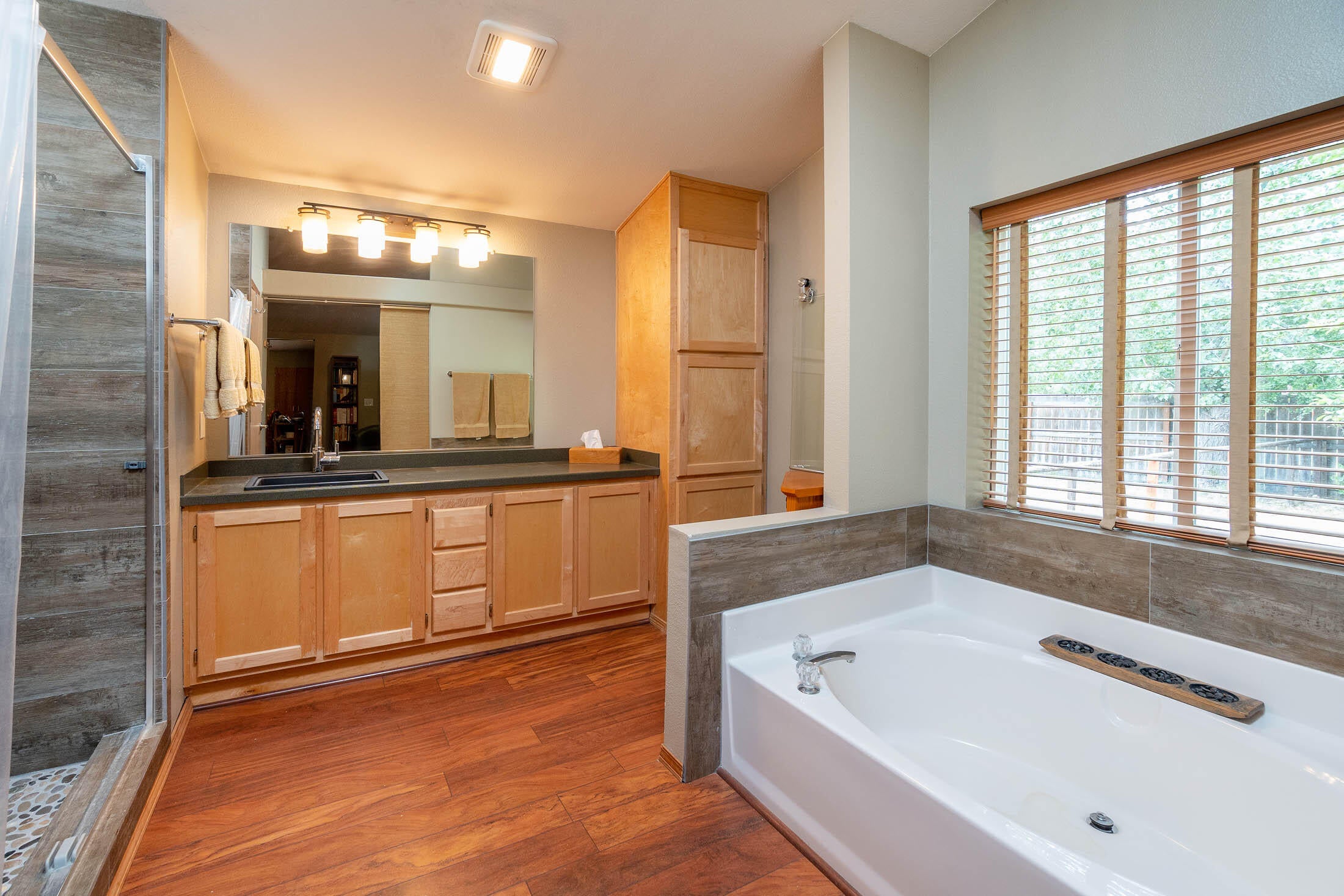 19345 Indian Summer Road Bend, OR 97702 - Photo 16 of 30 19345 Indian Summer Rd_0070 copy