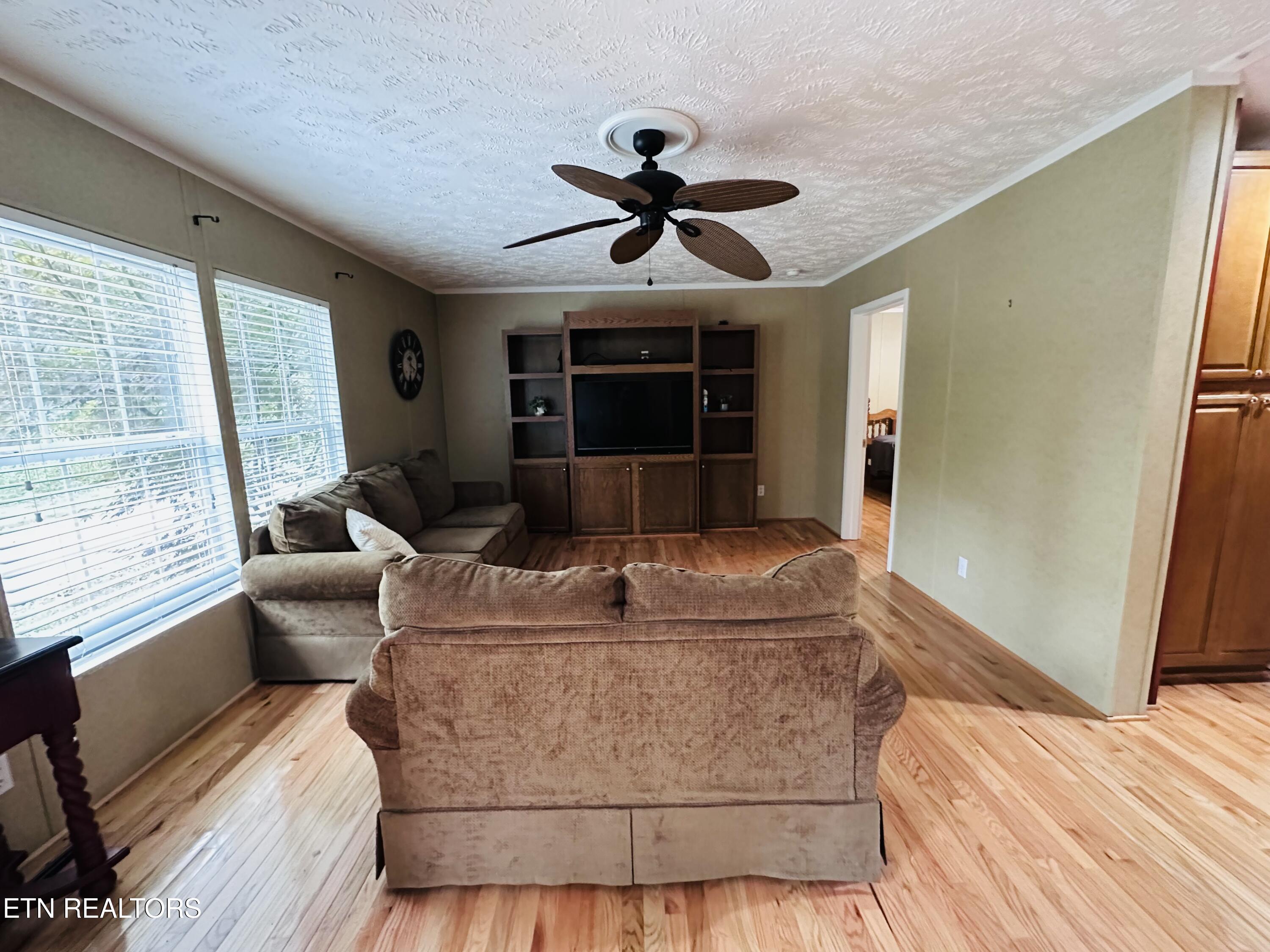 206 Randall Fugate Road Spring City, TN 37381 - Photo 7 of 25 IMG_0512