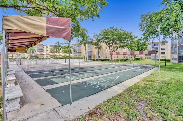 $120,000 | 2801 Somerset Drive, Unit 408, Lauderdale Lakes, FL 33311