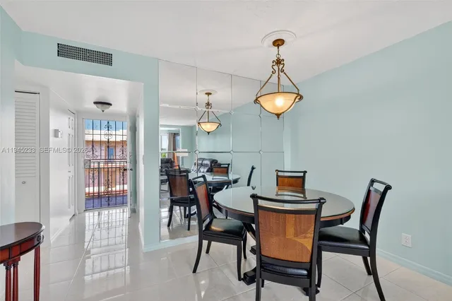 $120,000 | 2801 Somerset Drive, Unit 408, Lauderdale Lakes, FL 33311