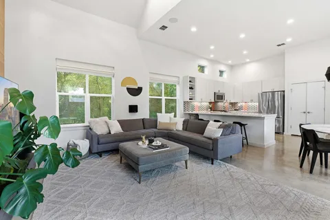 $1,150,000 | 3001 Del Curto Road, Unit 10, Austin, TX 78704