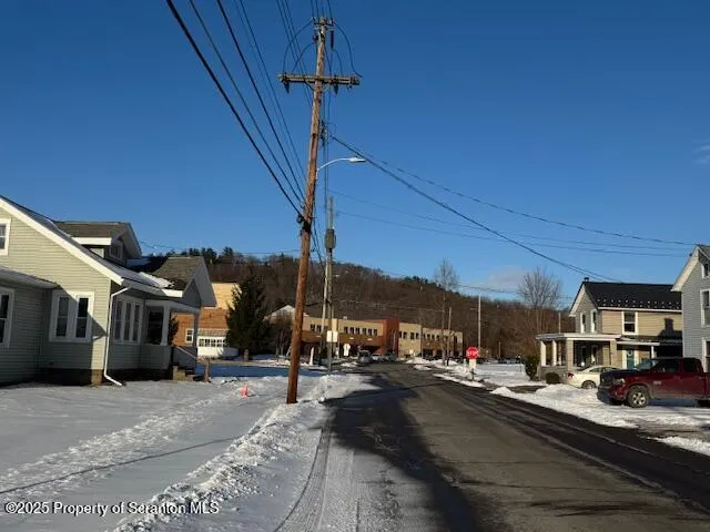 $1,400 | 109 Franklin Avenue, Tunkhannock, PA 18657