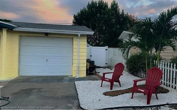$5,000 | 4142 Woodfield Avenue, Holiday, FL 34691