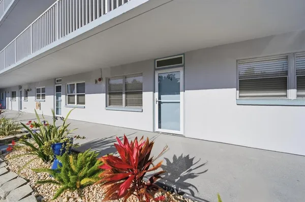 $219,900 | 1868 Shore Drive South, Unit 104, South Pasadena, FL 33707