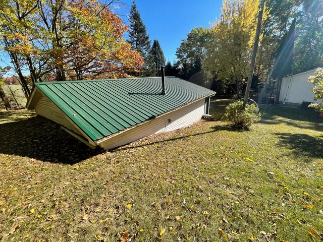 $220,000 | 1945 South 200th Avenue, Hesperia, MI 49421