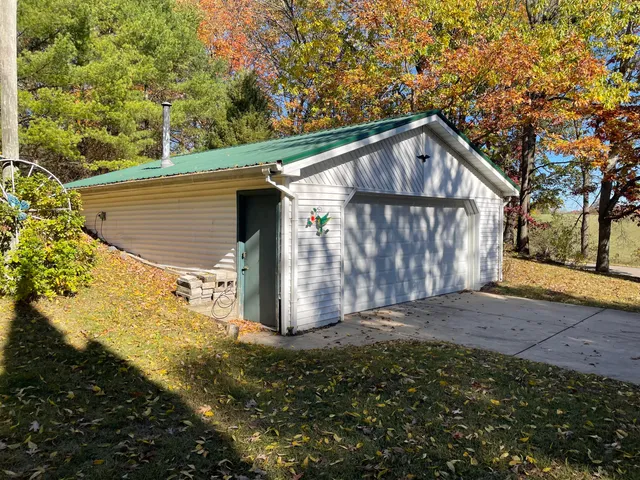 $220,000 | 1945 South 200th Avenue, Hesperia, MI 49421