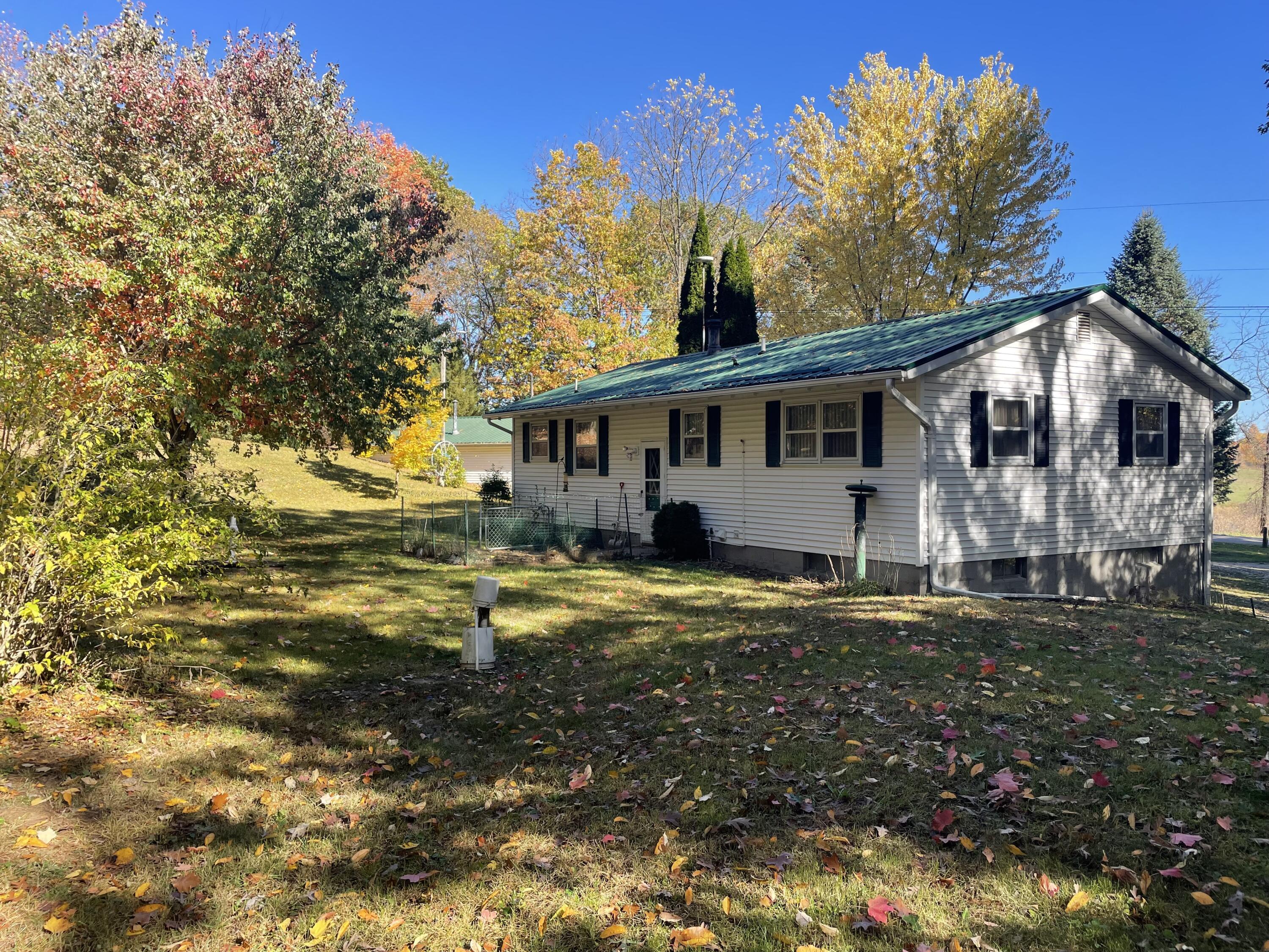 1945 South 200th Avenue Hesperia, MI 49421 - Photo 6 of 40 IMG_4239