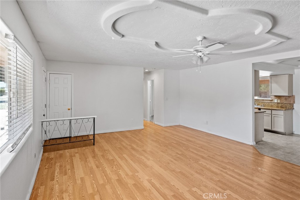 13372 Tutelo Road Apple Valley, CA 92308 - Photo 16 of 53