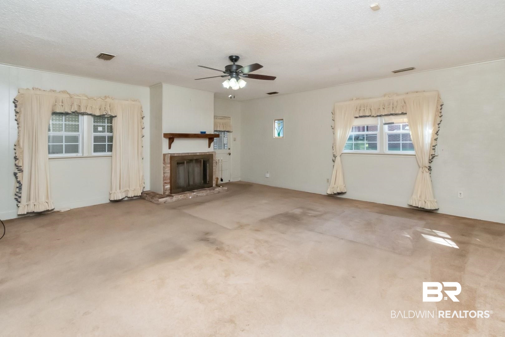 5901 Chalet Drive North Mobile, AL 36608 - Photo 11 of 24