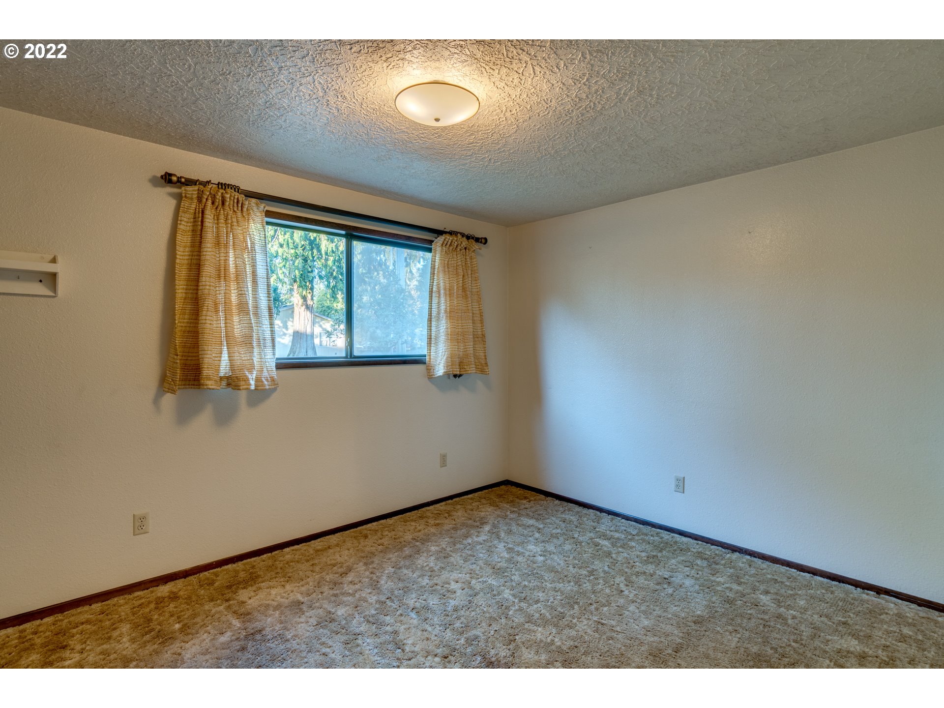 303 East Yacolt Road Yacolt, WA 98675 - Photo 15 of 32 Bedroom