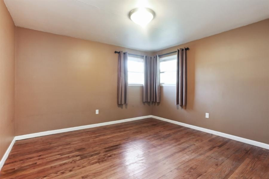 16065 Butterfield Road Three Oaks, MI 49128 - Photo 6 of 11 vht_viewer_18