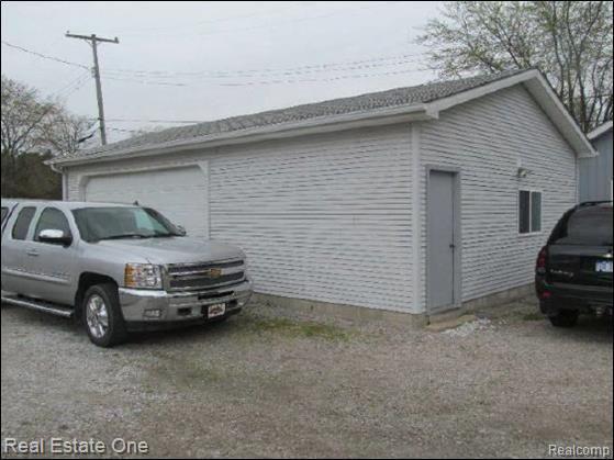 9423 North River Road Algonac, MI 48001 - Photo 18 of 18 Picture5.jpg