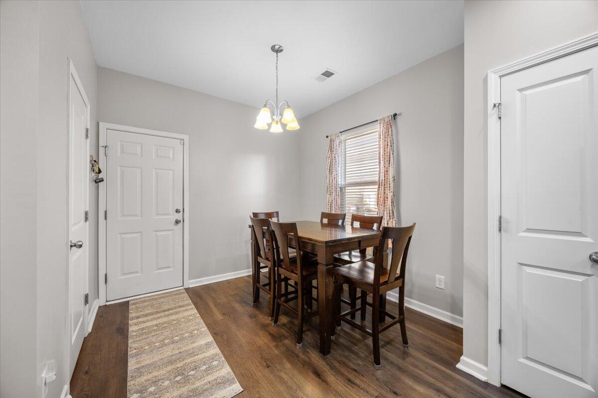 341 Iveson Road Summerville, SC 29486 - Photo 16 of 86 Dining Area