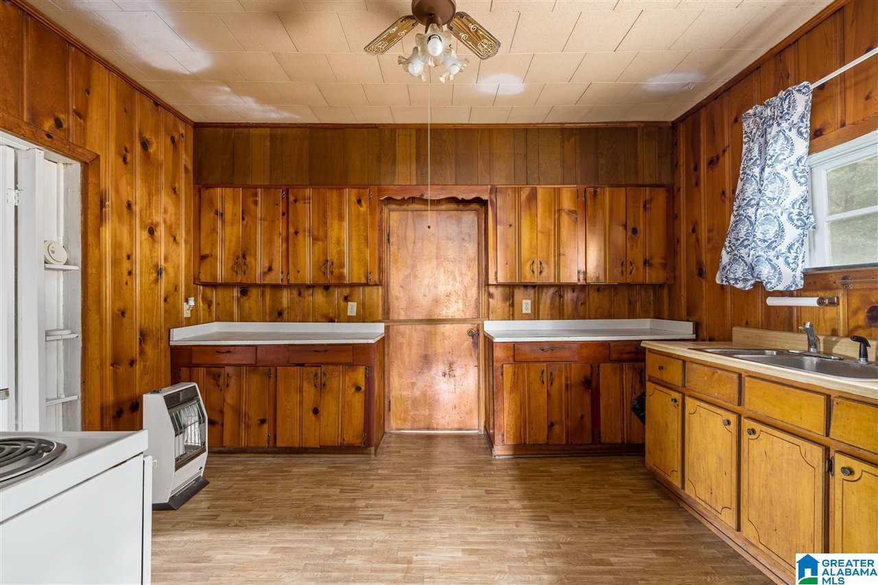 736 Sand Valley Road Oneonta, AL 35121 - Photo 18 of 34