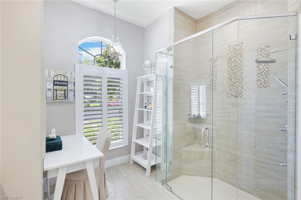 132 Spring Lake Circle Naples, FL 34119 - Photo 23 of 50 Gallery Image 23
