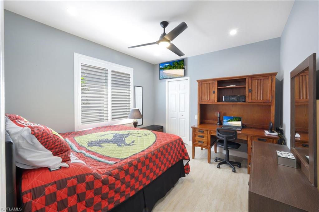 132 Spring Lake Circle Naples, FL 34119 - Photo 25 of 50 Gallery Image 25