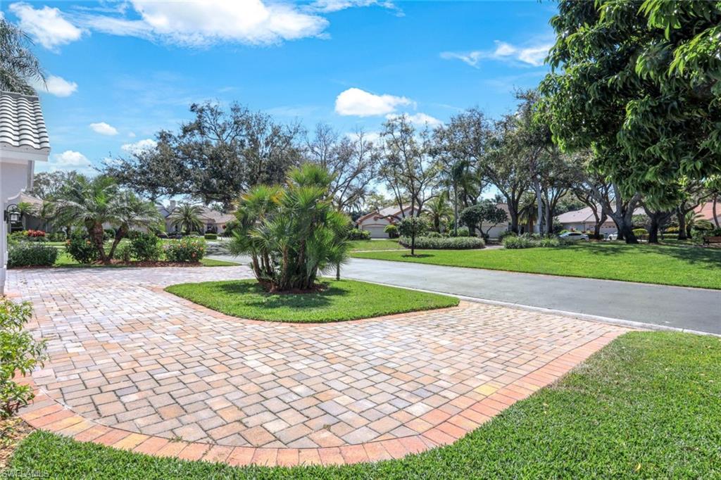 132 Spring Lake Circle Naples, FL 34119 - Photo 45 of 50 Gallery Image 45