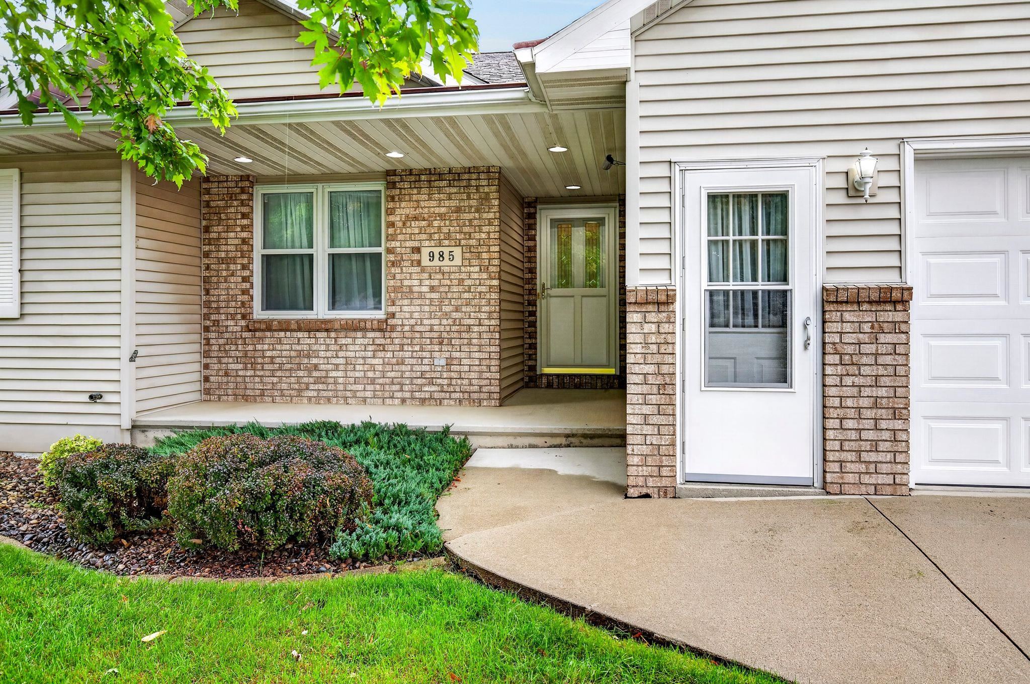 985 Springs Road Fond du Lac, WI 54935 - Photo 2 of 45 Gallery Image 2