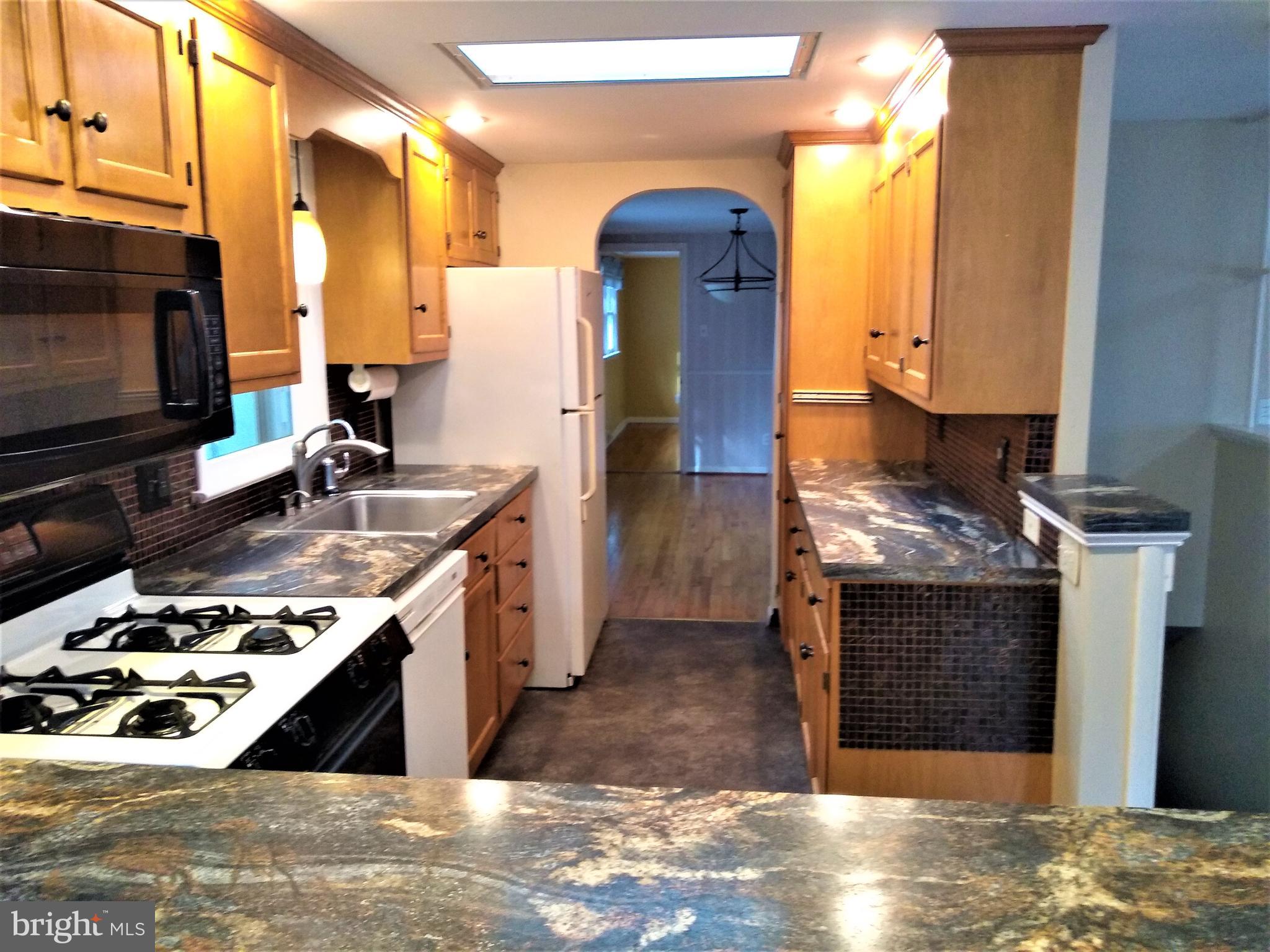 807 Hillaire Road Lancaster, PA 17601 - Photo 11 of 34 Kitchen (1)
