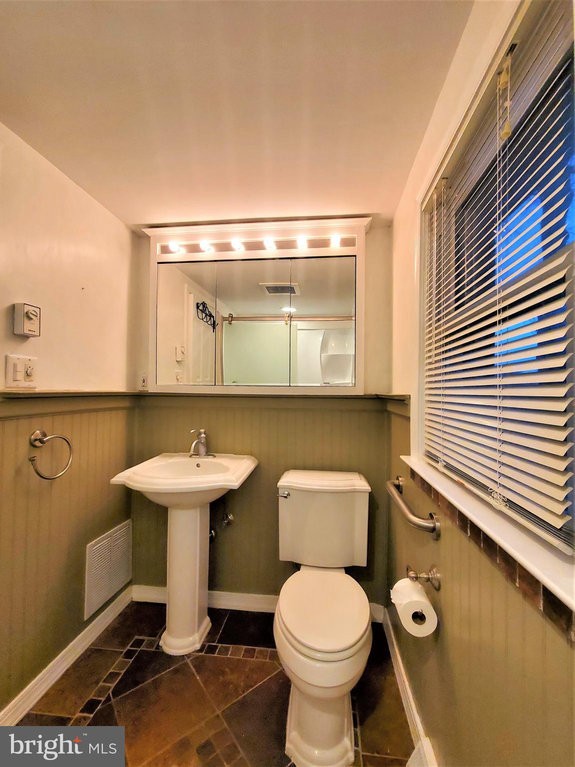 807 Hillaire Road Lancaster, PA 17601 - Photo 18 of 34 Main Floor Bathroom (1)