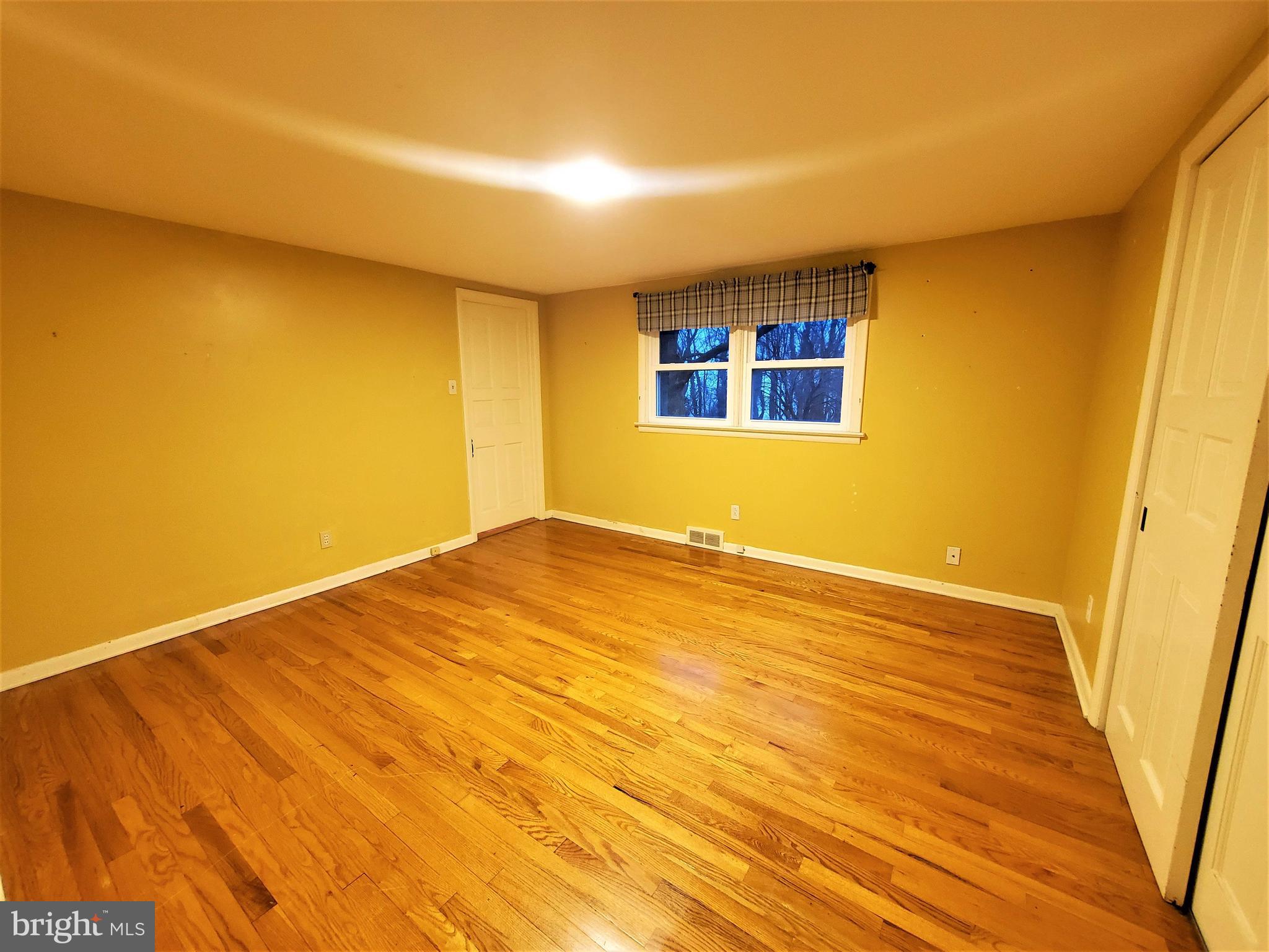 807 Hillaire Road Lancaster, PA 17601 - Photo 21 of 34 Bedroom 2