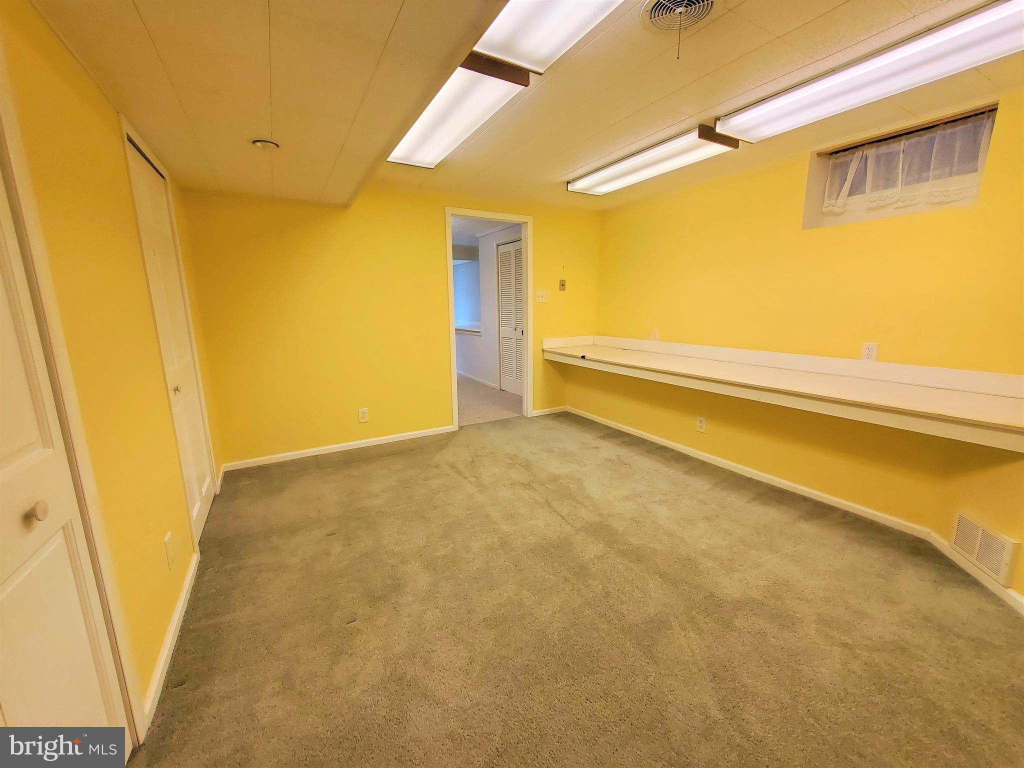 807 Hillaire Road Lancaster, PA 17601 - Photo 28 of 34 Craft Room (2)
