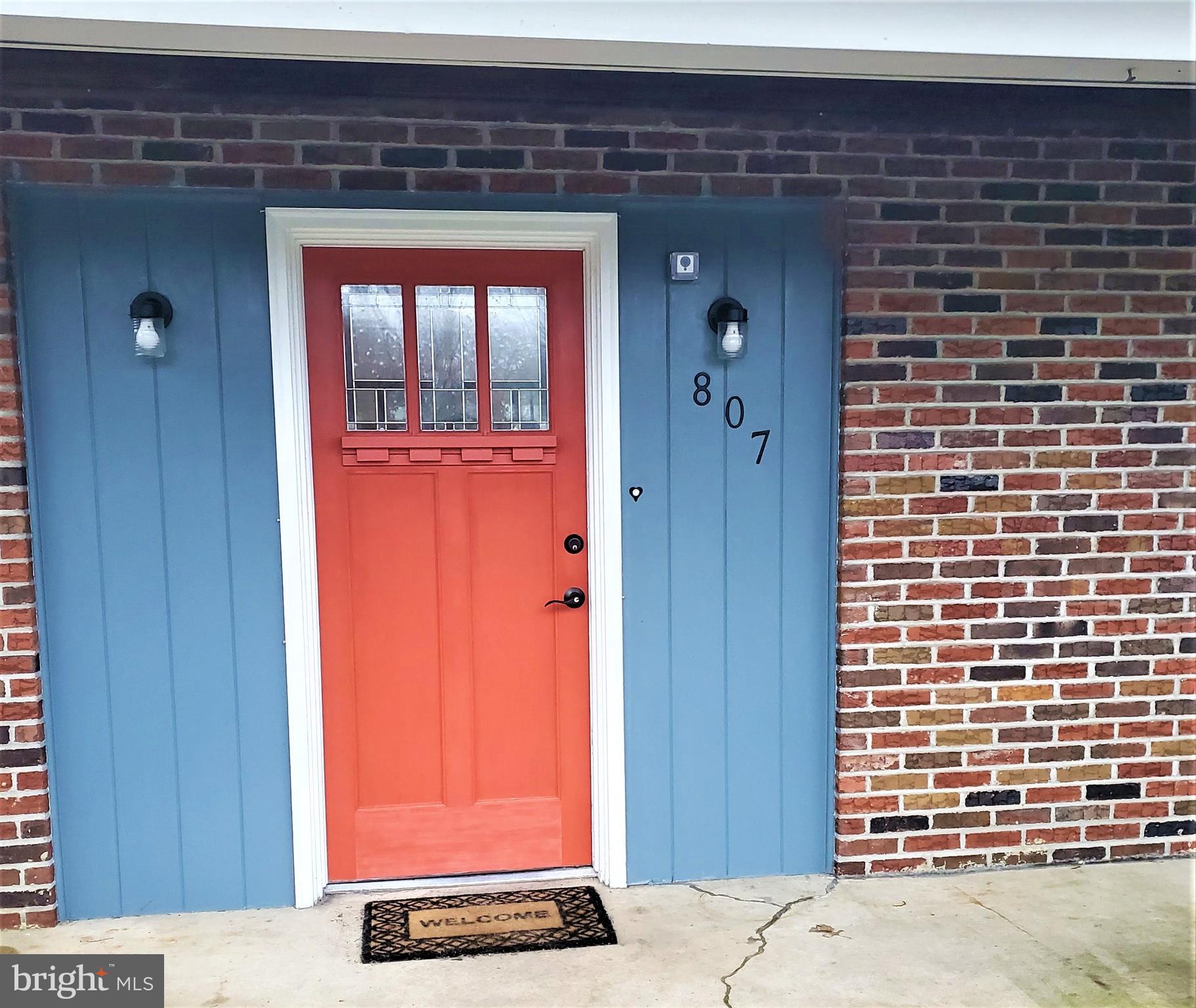 807 Hillaire Road Lancaster, PA 17601 - Photo 5 of 34 Front Door