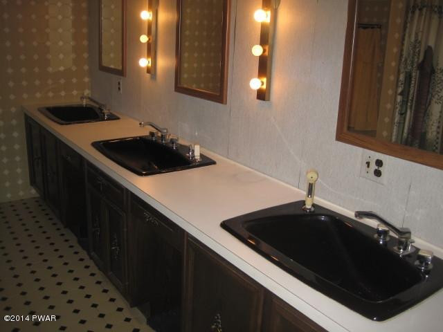 314 Greeley Lake Road Greeley, PA 18425 - Photo 32 of 52