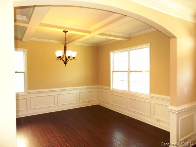 9014 Inverness Bay Road Charlotte, NC 28278 - Photo 2 of 21 Gallery Image 2