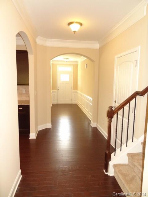 9014 Inverness Bay Road Charlotte, NC 28278 - Photo 3 of 21 Gallery Image 3
