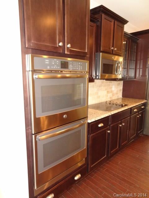 9014 Inverness Bay Road Charlotte, NC 28278 - Photo 4 of 21 Gallery Image 4