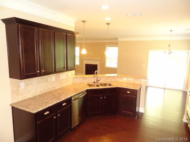 9014 Inverness Bay Road Charlotte, NC 28278 - Photo 5 of 21 Gallery Image 5