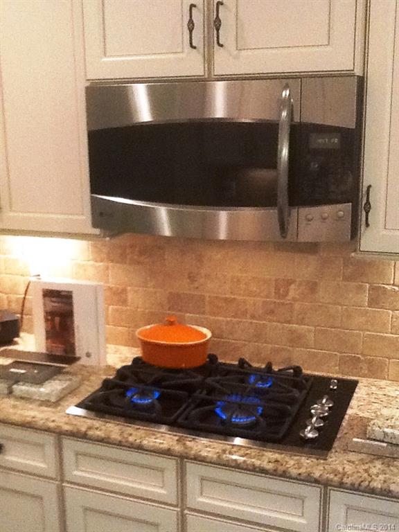 9014 Inverness Bay Road Charlotte, NC 28278 - Photo 7 of 21 Gallery Image 7
