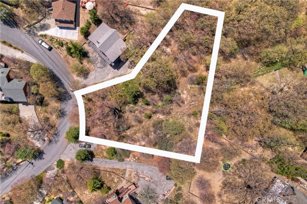 27998 West Shore Road Lake Arrowhead, CA 92352 - Photo 5 of 12