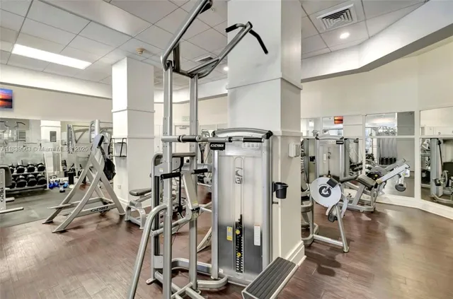 $5,500 | 701 Brickell Key Boulevard, Unit 1111, Miami, FL 33131