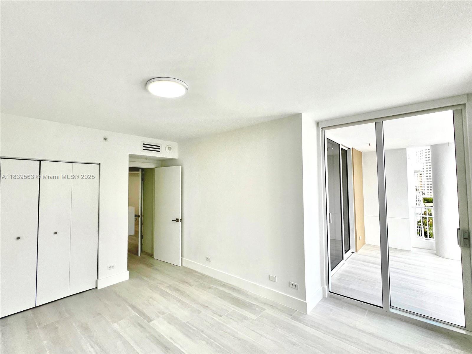 701 Brickell Key Boulevard, Unit 1111 Miami, FL 33131 - Photo 6 of 17