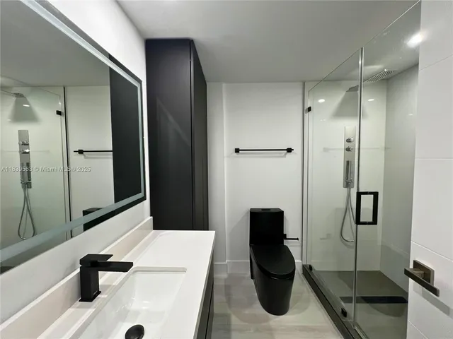 $5,500 | 701 Brickell Key Boulevard, Unit 1111, Miami, FL 33131