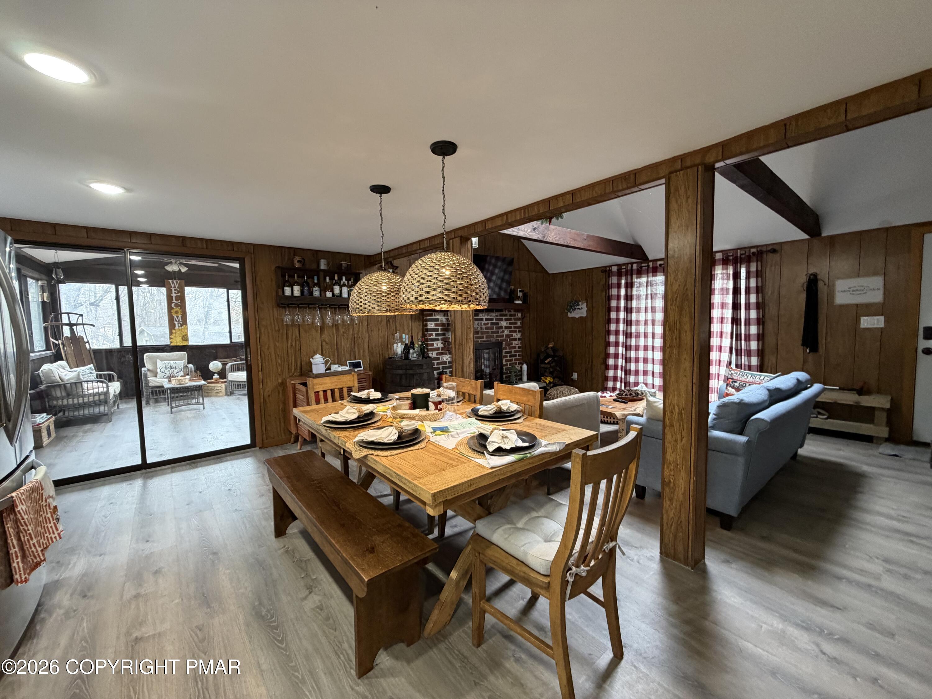 128 Ansted Court Bushkill, PA 18324 - Photo 5 of 15 IMG_1408