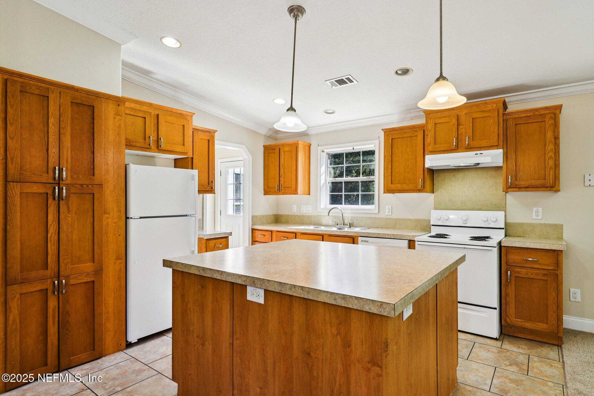 5827 Hillridge Road Keystone Heights, FL 32656 - Photo 15 of 57 Kitchen