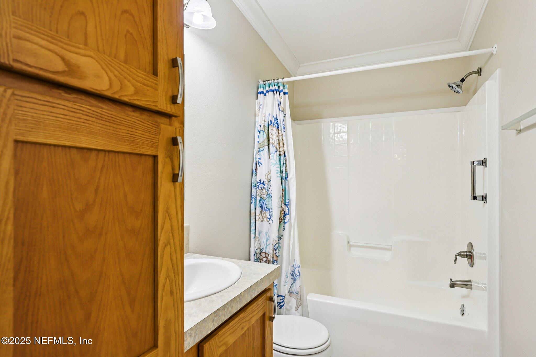 5827 Hillridge Road Keystone Heights, FL 32656 - Photo 28 of 57 Bathroom 2