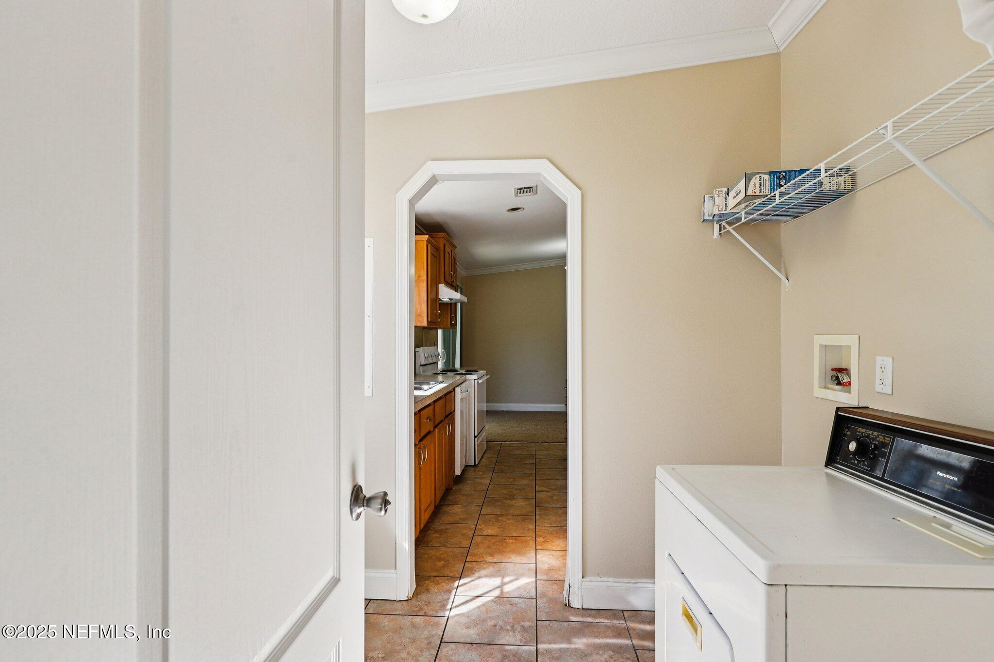 5827 Hillridge Road Keystone Heights, FL 32656 - Photo 34 of 57 Laundry Room
