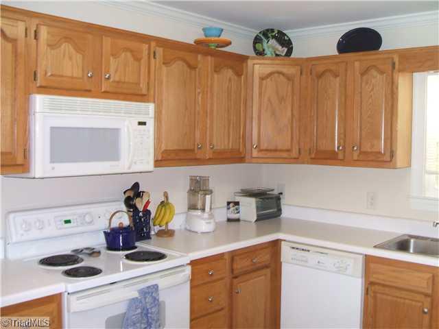 344 Clay Flynt Road Kernersville, NC 27284 - Photo 7 of 15 Kitchen. Spacious Kitchen with all appliances remaining.